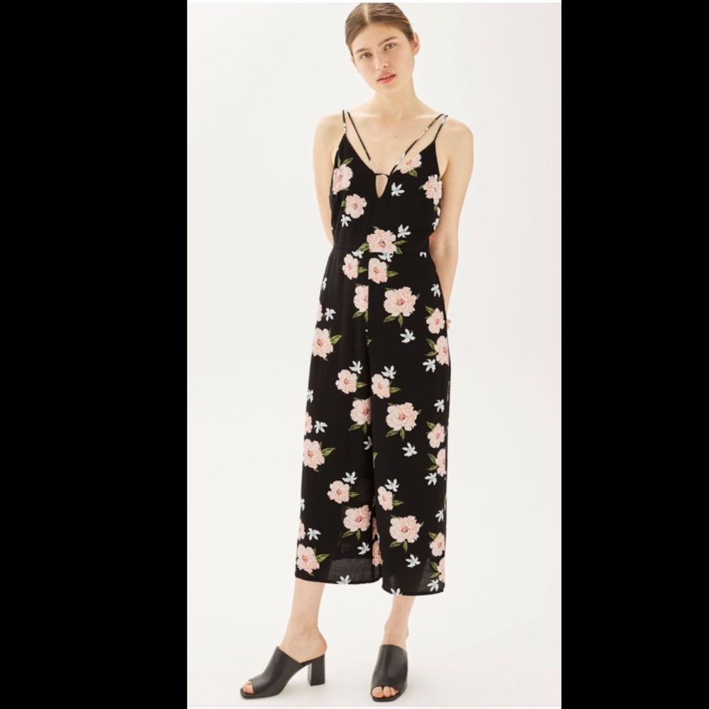Topshop strappy floral jumpsuit, Size 10 💕